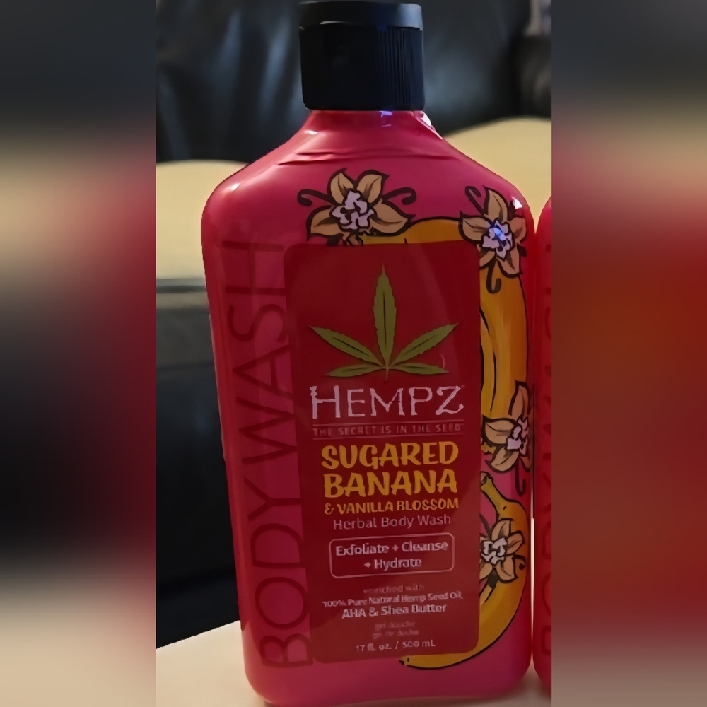 New Hempz Sugared Banana & Vanilla Blossom Body Wash  17oz Bottle ..